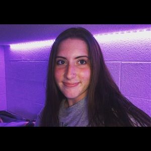 Meet your Posher, Jade